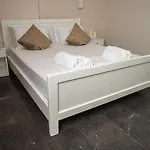 Apartment Sofia Luxury Lechaio