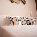 Sofia Luxury Apartment Lechaio