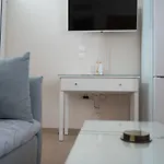 Sofia Luxury Apartment Lechaio
