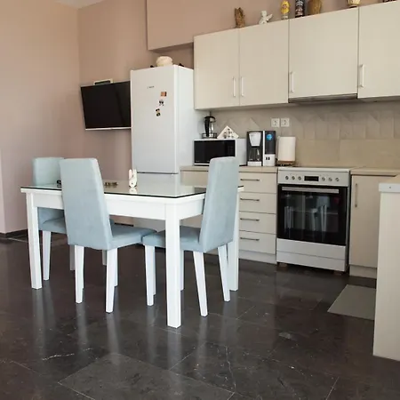 Sofia Luxury Лехаио