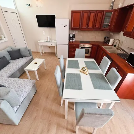 Apartment Sofia Luxury Lechaio